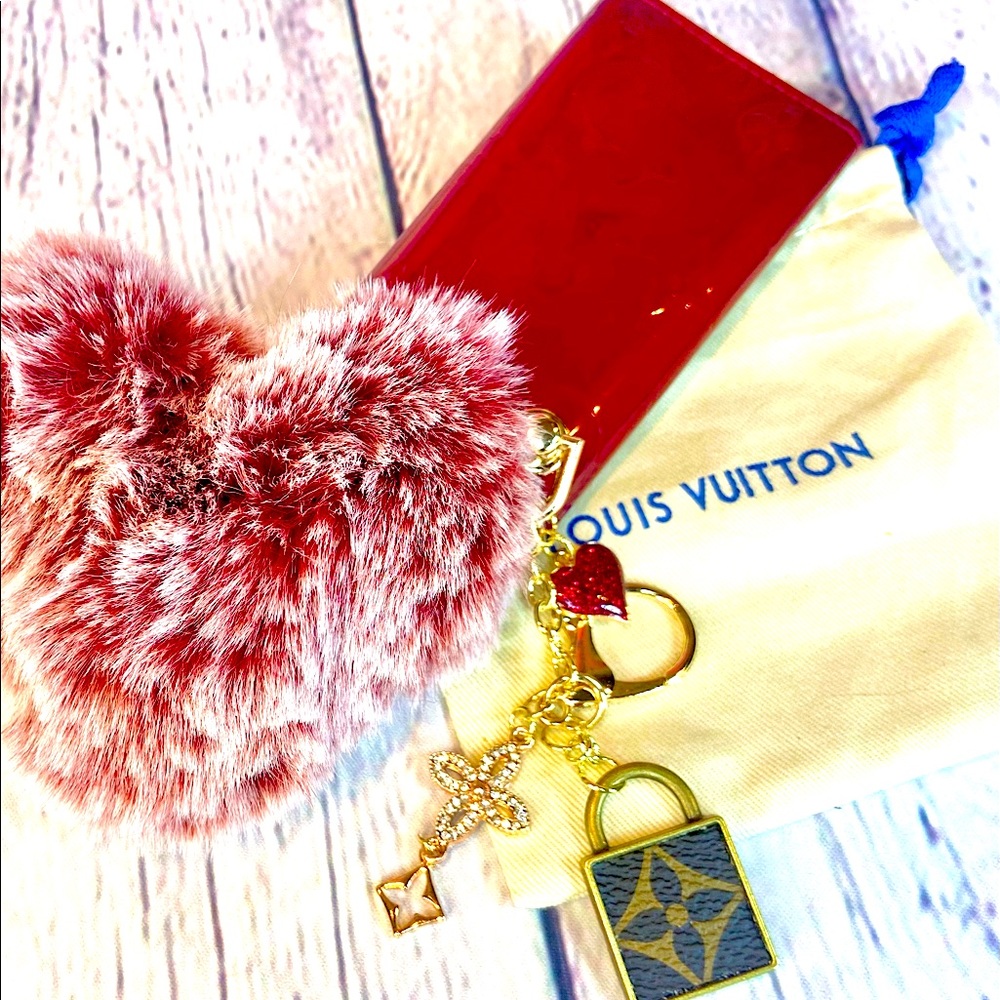 Louis Vuitton red vernis 4 key ring holder keychain bag charm custom - Picture 6 of 11